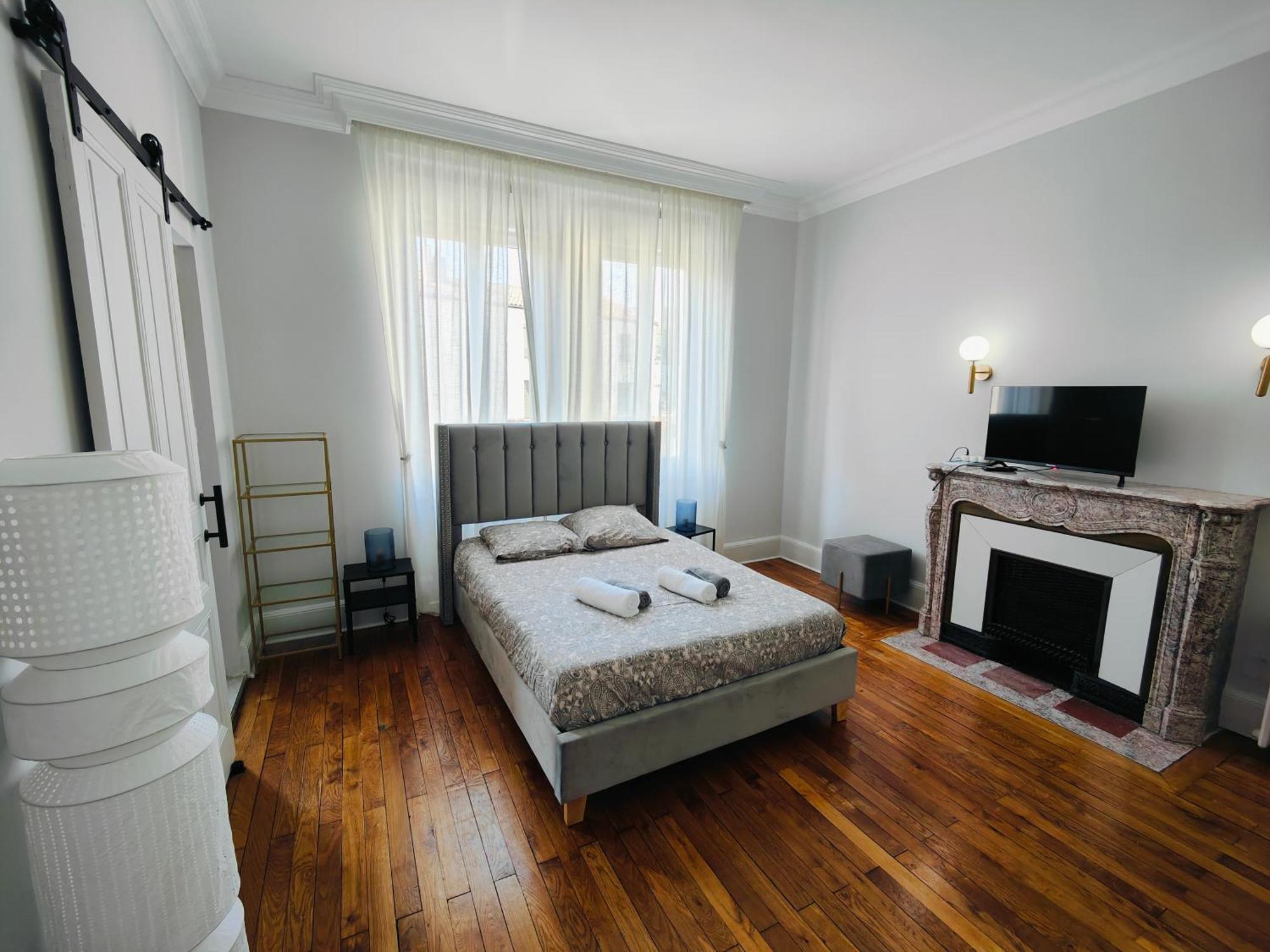 Self-Checkin Town House - Rooms To Rent In A Beautiful Modern Town House - Not A Hotel - Location De Chambres Avec Arrivee En Autonomie - Extra Fee For Sheets And Towels - Private Parking - Check Your Plateform Inbox And Follow Check-In Instructions Saint-Romain-en-Gal Exterior photo