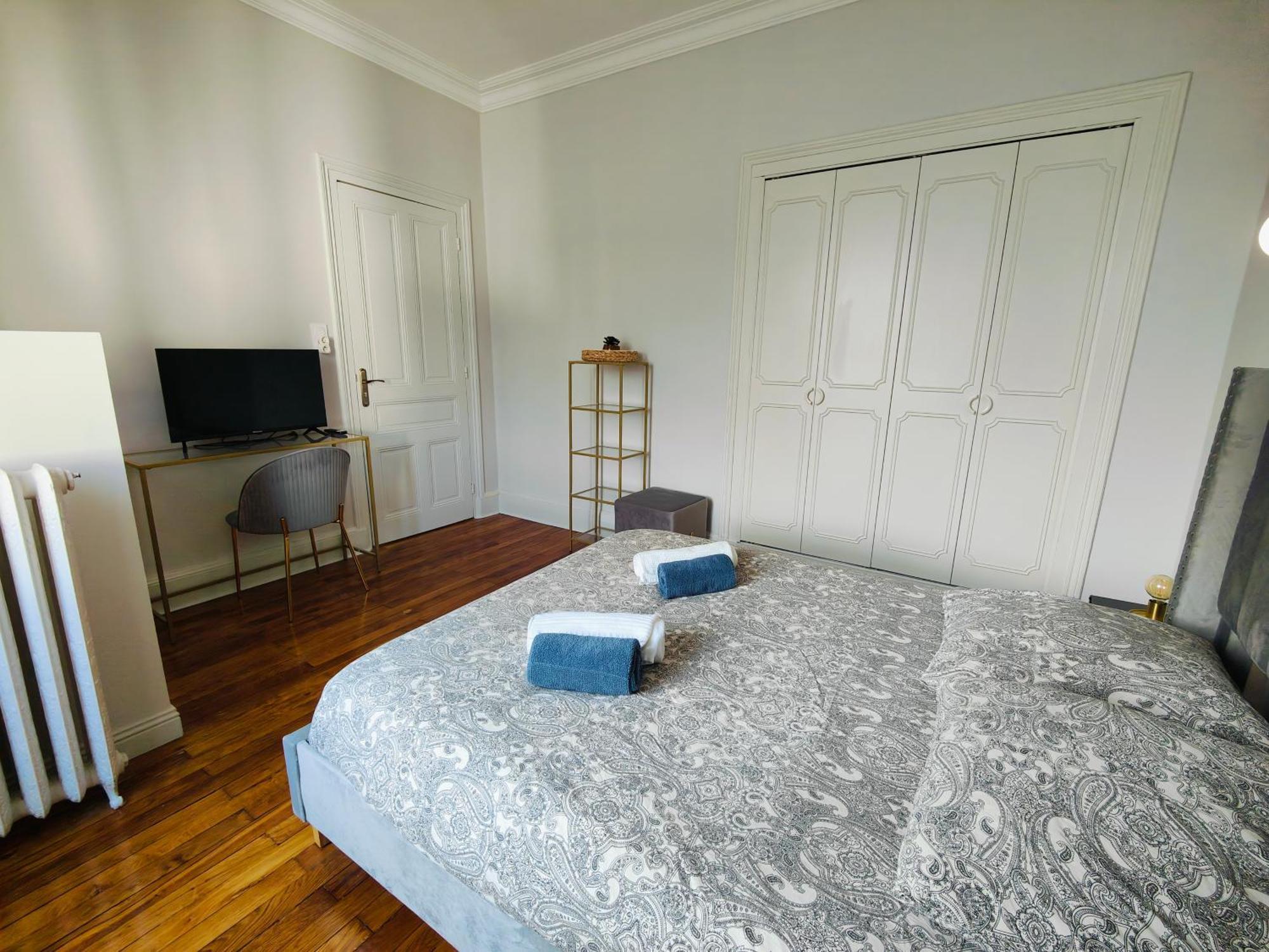 Self-Checkin Town House - Rooms To Rent In A Beautiful Modern Town House - Not A Hotel - Location De Chambres Avec Arrivee En Autonomie - Extra Fee For Sheets And Towels - Private Parking - Check Your Plateform Inbox And Follow Check-In Instructions Saint-Romain-en-Gal Exterior photo
