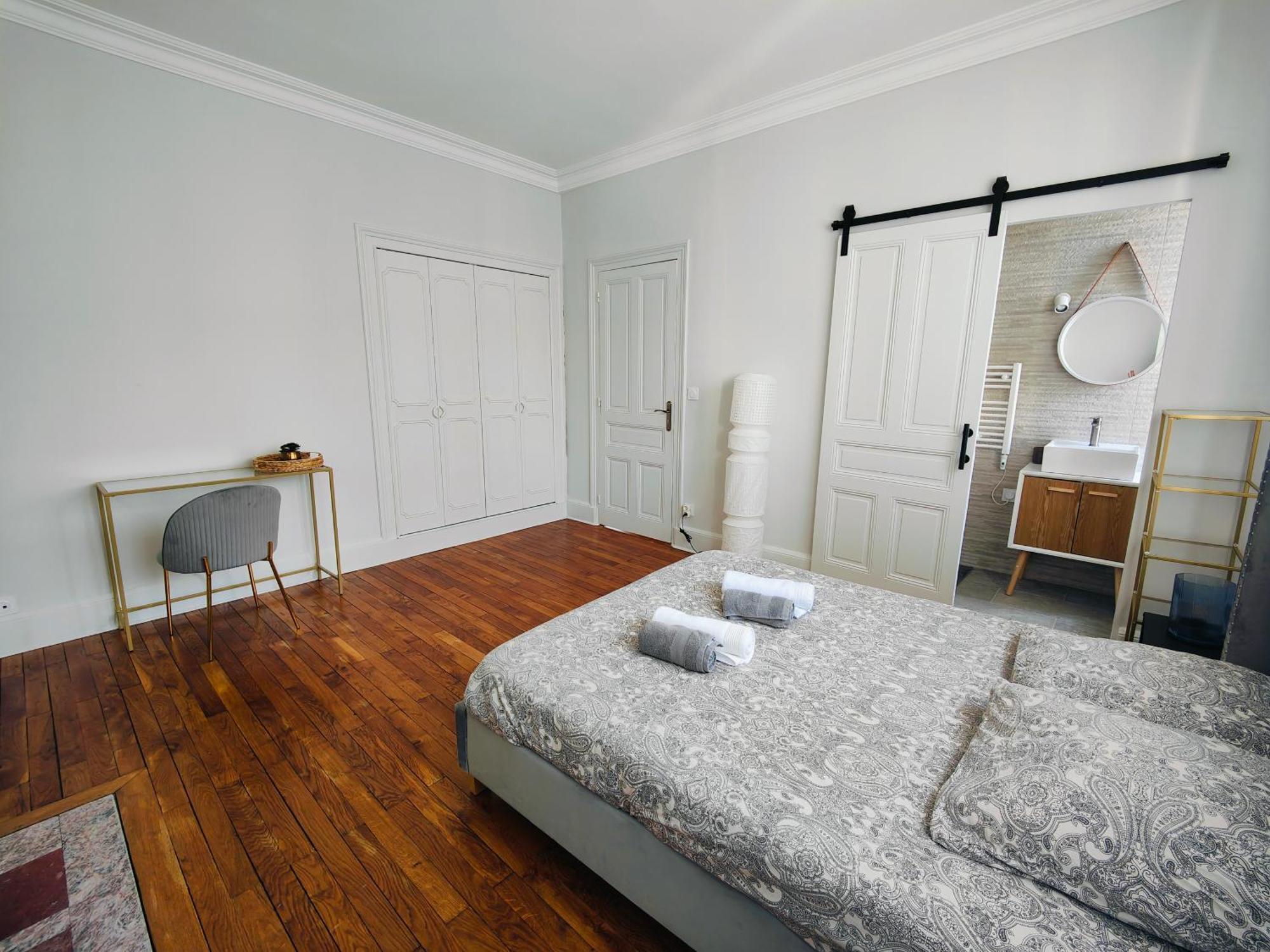 Self-Checkin Town House - Rooms To Rent In A Beautiful Modern Town House - Not A Hotel - Location De Chambres Avec Arrivee En Autonomie - Extra Fee For Sheets And Towels - Private Parking - Check Your Plateform Inbox And Follow Check-In Instructions Saint-Romain-en-Gal Exterior photo