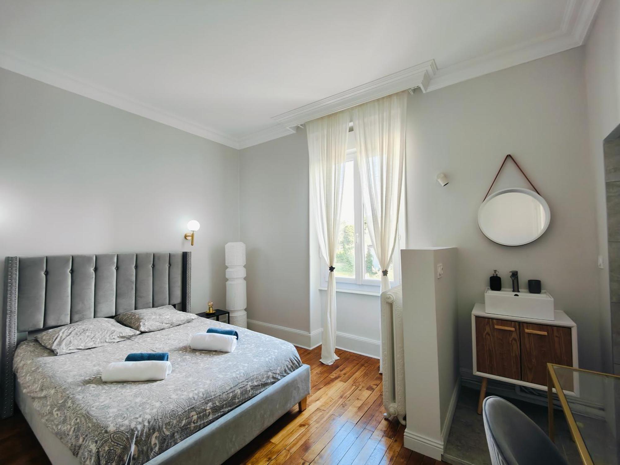Self-Checkin Town House - Rooms To Rent In A Beautiful Modern Town House - Not A Hotel - Location De Chambres Avec Arrivee En Autonomie - Extra Fee For Sheets And Towels - Private Parking - Check Your Plateform Inbox And Follow Check-In Instructions Saint-Romain-en-Gal Exterior photo